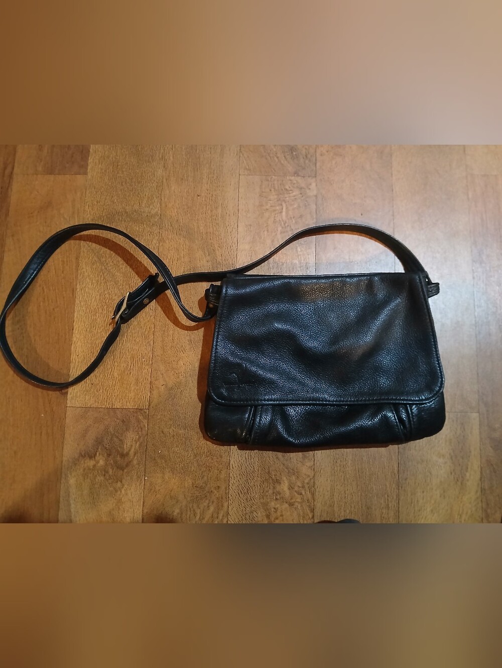 vintage VICTORIA LEATHER black leather shoulder bag